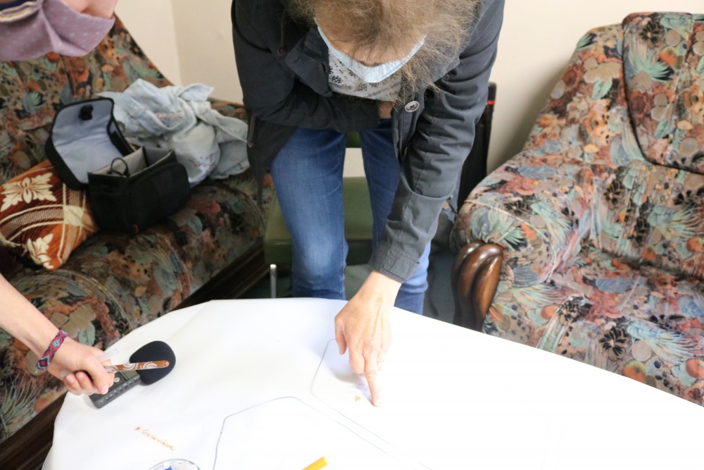 Atelier 7 juin - Geneviève | Geneviève nous parle des commerces qui ont autrefois existé dans le quartier, mais qui ont disparus suite à l'arrivée du centre commercial Auchan.