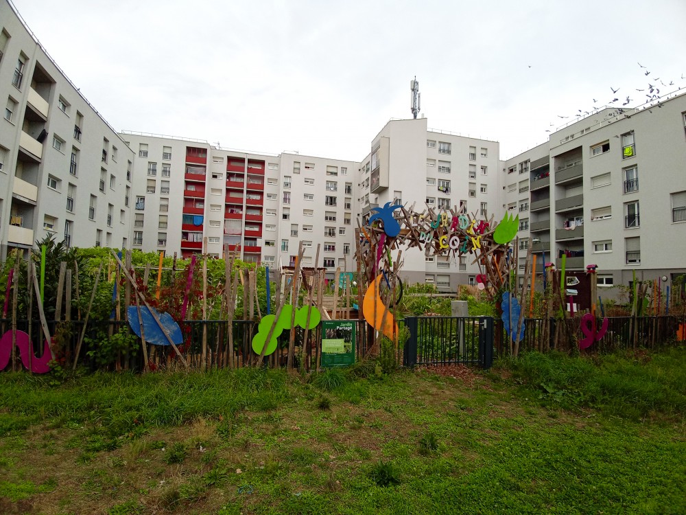 Portail du jardin du coin | 